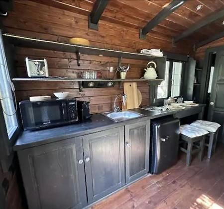 Hotel Roulotte / Tiny House Dans Les Alpilles à Saint-Rémy-de-Provence Extérieur photo